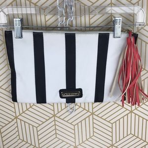 Steve Madden black and white clutch purse 👛